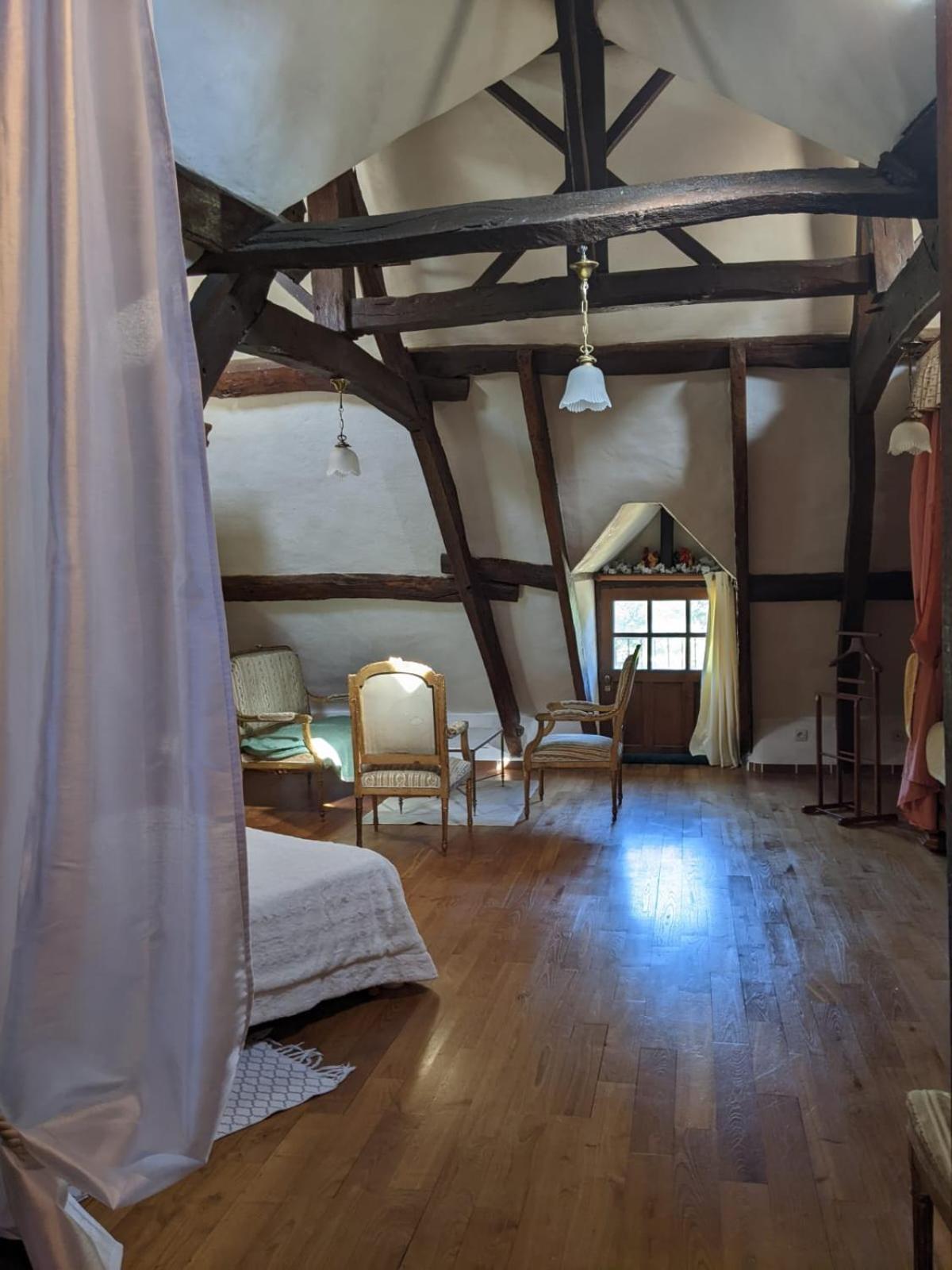 Chambre D'Hotes Saint Jacob Relais De Chasse Du XVIII Siecle Les Fougerêts Eksteriør bilde